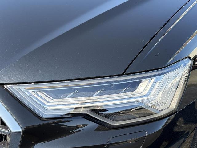 ●ＨＤマトリクスＬＥＤヘッドライト『複数のセンサーとカメラによって他車や歩行者を検出。ドライバーや歩行者の視界を妨げることが無いように、約１億通りの自動配光が可能です。』