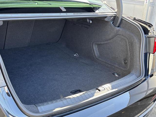 ●ラゲッジスペース『趣味が広がる収納スペース！これだけの広さがあればお買い物やレジャーなどでも多くの荷物を積んでいただけます！』