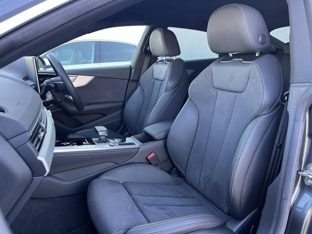 Ａ５スポーツバック ４０ＴＤＩクワトロ　Ｓライン　オプション１９インチＡＷ　コンフォートＰＫＧ　ＡＣＣ　レーンアシスト　サイドアシスト　パークアシスト　全周囲カメラ　ステアリングヒーター　マトリクスＬＥＤ　シートヒーター　スマホ連携（13枚目）