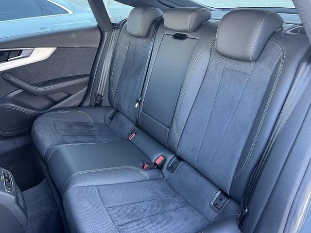 Ａ５スポーツバック ４０ＴＤＩクワトロ　Ｓライン　オプション１９インチＡＷ　コンフォートＰＫＧ　ＡＣＣ　レーンアシスト　サイドアシスト　パークアシスト　全周囲カメラ　ステアリングヒーター　マトリクスＬＥＤ　シートヒーター　スマホ連携（14枚目）