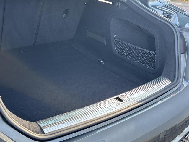 Ａ５スポーツバック ４０ＴＤＩクワトロ　Ｓライン　オプション１９インチＡＷ　コンフォートＰＫＧ　ＡＣＣ　レーンアシスト　サイドアシスト　パークアシスト　全周囲カメラ　ステアリングヒーター　マトリクスＬＥＤ　シートヒーター　スマホ連携（15枚目）