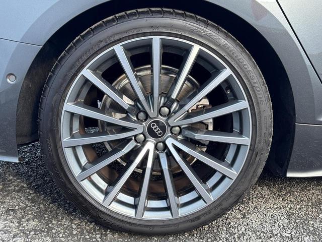 Ａ５スポーツバック ４０ＴＤＩクワトロ　Ｓライン　オプション１９インチＡＷ　コンフォートＰＫＧ　ＡＣＣ　レーンアシスト　サイドアシスト　パークアシスト　全周囲カメラ　ステアリングヒーター　マトリクスＬＥＤ　シートヒーター　スマホ連携（24枚目）