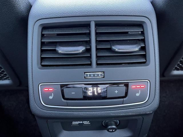 Ａ５スポーツバック ４０ＴＤＩクワトロ　Ｓライン　オプション１９インチＡＷ　コンフォートＰＫＧ　ＡＣＣ　レーンアシスト　サイドアシスト　パークアシスト　全周囲カメラ　ステアリングヒーター　マトリクスＬＥＤ　シートヒーター　スマホ連携（33枚目）