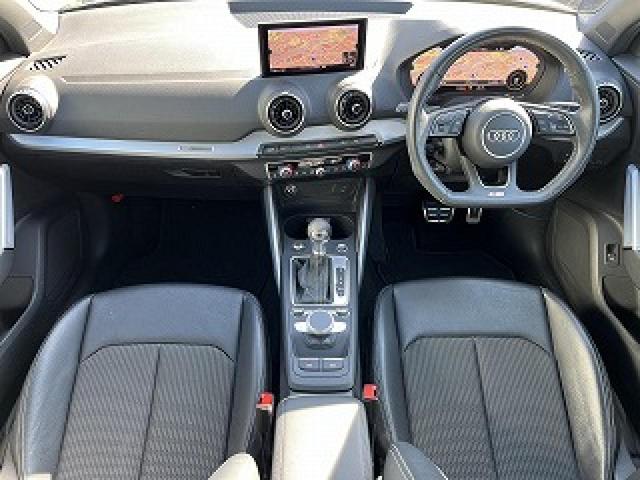 Ｑ２ ３０ＴＦＳＩスポーツ　ＳラインＰＫＧ　ナビゲーションＰＫＧ　アシスタンスＰＫＧ　オートマチックテールゲート　ＡＣＣ　レーンアシスト　ドライブセレクト　ＴＶチューナー　サイドアシスト　ハーフレザーシート　スマホ連携（2枚目）