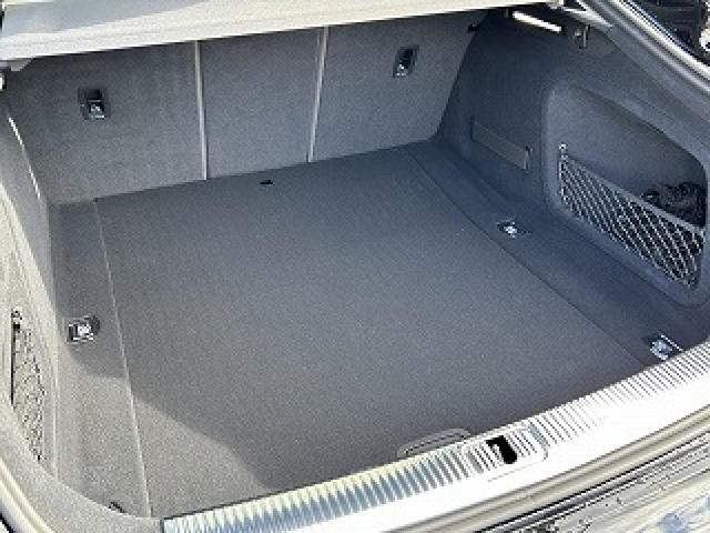 Ａ５スポーツバック Ｓラインコンペティションプラス　１２５台限定　専用２０インチＡＷ　レッドキャリパー　ファイナッパーレザー　ブラックスタイリングＰＫＧ　　コンフォートＰＫＧ　ダンピングコントロールサス　ワイヤレスチャージ　スマホ連携　シートヒータ（16枚目）