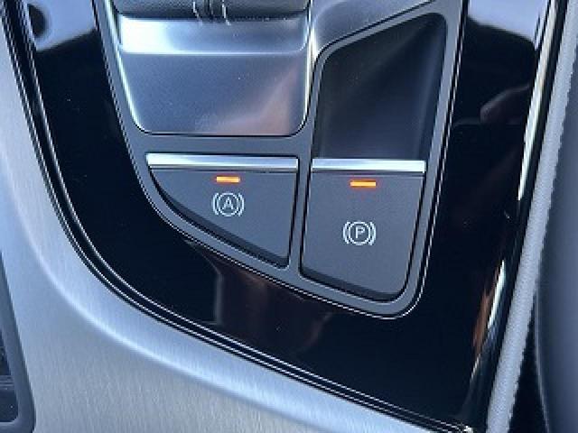 Ａ５スポーツバック Ｓラインコンペティションプラス　１２５台限定　専用２０インチＡＷ　レッドキャリパー　ファイナッパーレザー　ブラックスタイリングＰＫＧ　　コンフォートＰＫＧ　ダンピングコントロールサス　ワイヤレスチャージ　スマホ連携　シートヒータ（30枚目）