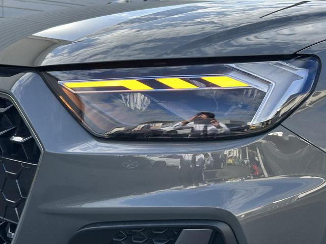 A1スポーツバック 25TFSI Sライン コンビニ&アシスタンスPKG スマホ連携 コントラストルーフ インテリアプラスPKG ワイヤレスチャージ ACC サイドアシスト ハーフレザー パドルシフト シートヒーター 17インチAW 1オーナー(11枚目)