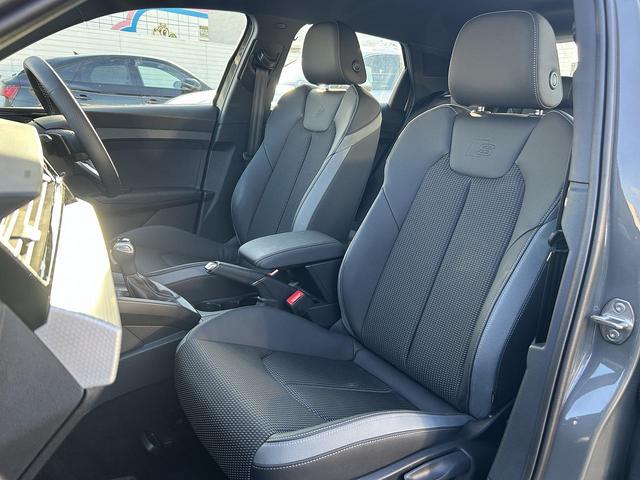 A1スポーツバック 25TFSI Sライン コンビニ&アシスタンスPKG スマホ連携 コントラストルーフ インテリアプラスPKG ワイヤレスチャージ ACC サイドアシスト ハーフレザー パドルシフト シートヒーター 17インチAW 1オーナー(13枚目)