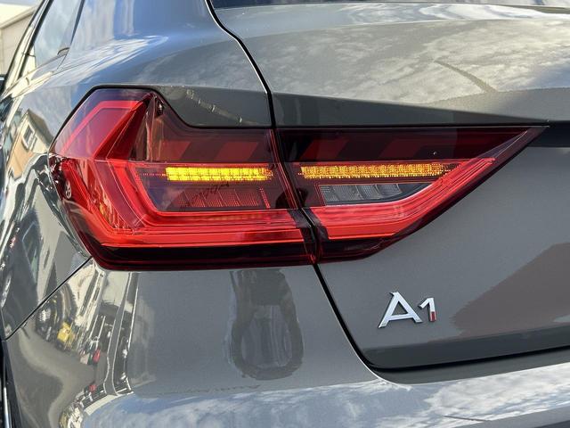 A1スポーツバック 25TFSI Sライン コンビニ&アシスタンスPKG スマホ連携 コントラストルーフ インテリアプラスPKG ワイヤレスチャージ ACC サイドアシスト ハーフレザー パドルシフト シートヒーター 17インチAW 1オーナー(21枚目)