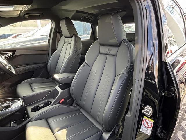 Q4スポーツバック e-トロン 40e-トロン Sライン スポーツサスペンション 20インチAW マトリクスLED 黒革 ACC 全周囲カメラ 前席シートヒーター ワイヤレスチャージ アンビエントライト アコースティックガラス 3ゾーンエアコン(14枚目)