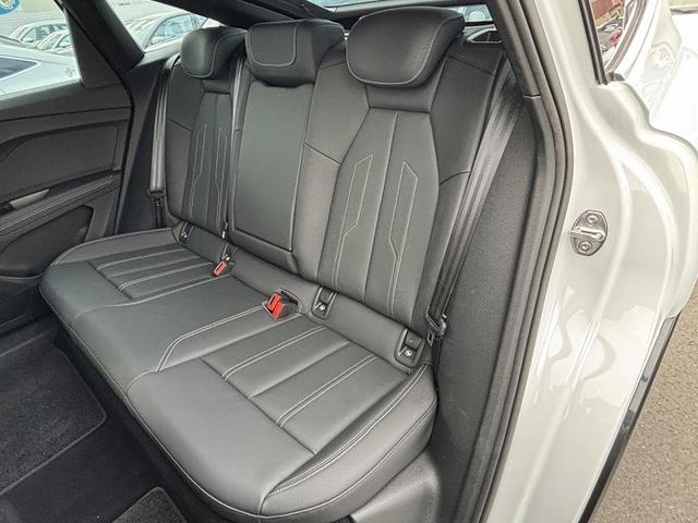 Q4スポーツバック e-トロン 40e-トロン Sライン サンルーフ SONOSサウンドシステム SラインインテリアプラスPKG TVチューナー マトリクスLED ACC レーンアシスト サイドアシスト 全周囲カメラ ワイヤレスチャージ 20インチAW(16枚目)