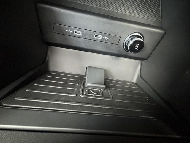 Q4スポーツバック e-トロン 40e-トロン Sライン サンルーフ SONOSサウンドシステム SラインインテリアプラスPKG TVチューナー マトリクスLED ACC レーンアシスト サイドアシスト 全周囲カメラ ワイヤレスチャージ 20インチAW(33枚目)