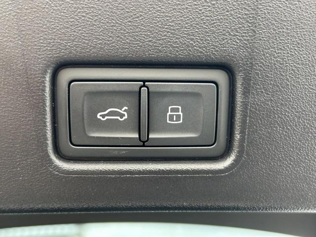 Q4スポーツバック e-トロン 40e-トロン Sライン サンルーフ SONOSサウンドシステム SラインインテリアプラスPKG TVチューナー マトリクスLED ACC レーンアシスト サイドアシスト 全周囲カメラ ワイヤレスチャージ 20インチAW(34枚目)