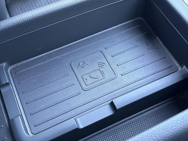 A4アバント 35TFSI Sライン ブラックスタイリングPKG オプション19インチAW Sラインプラス TVチューナー コンフォートPKG 全周囲カメラ アンビエントライト スマホ連携 マトリクスLED ワイヤレスチャージ(8枚目)