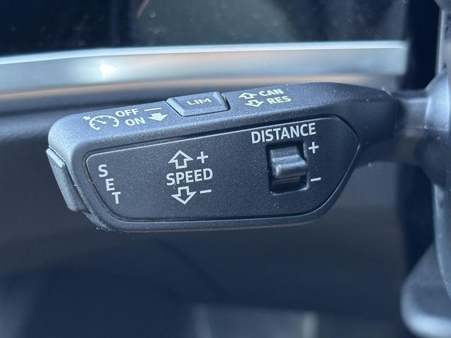 Q3スポーツバック ダイナミックエディション RSダンピングコントロールサス ブラックスタイリングPKG 専用20インチAW スマホ連携 ワイヤレスチャージ パーシャルレザー アンビエントライト サイドアシスト コントラストペイント 1オーナー(9枚目)