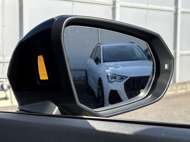 Q3スポーツバック ダイナミックエディション RSダンピングコントロールサス ブラックスタイリングPKG 専用20インチAW スマホ連携 ワイヤレスチャージ パーシャルレザー アンビエントライト サイドアシスト コントラストペイント 1オーナー(11枚目)