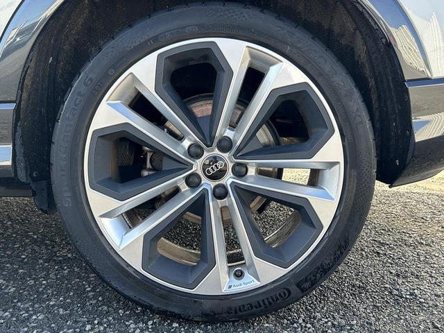 Q3スポーツバック ダイナミックエディション RSダンピングコントロールサス ブラックスタイリングPKG 専用20インチAW スマホ連携 ワイヤレスチャージ パーシャルレザー アンビエントライト サイドアシスト コントラストペイント 1オーナー(25枚目)