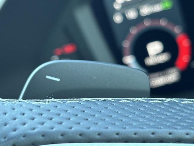 Q3スポーツバック ダイナミックエディション RSダンピングコントロールサス ブラックスタイリングPKG 専用20インチAW スマホ連携 ワイヤレスチャージ パーシャルレザー アンビエントライト サイドアシスト コントラストペイント 1オーナー(29枚目)