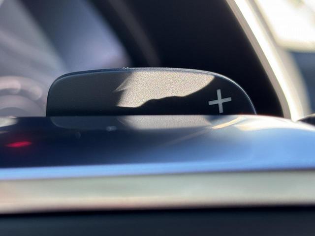 ＴＴクーペ ４５ＴＦＳＩクワトロ　Ｓラインパッケージ　コンフォートＰＫＧ　マトリクスＬＥＤ　シートヒーター　　サイドアシスト　スマホ連携　バーチャルコックピット　バックカメラ　ドライブセレクト　パドルシフト　１８インチＡＷ　１オーナー（8枚目）