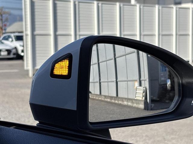 ＴＴクーペ ４５ＴＦＳＩクワトロ　Ｓラインパッケージ　コンフォートＰＫＧ　マトリクスＬＥＤ　シートヒーター　　サイドアシスト　スマホ連携　バーチャルコックピット　バックカメラ　ドライブセレクト　パドルシフト　１８インチＡＷ　１オーナー（11枚目）