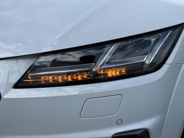 ＴＴクーペ ４５ＴＦＳＩクワトロ　Ｓラインパッケージ　コンフォートＰＫＧ　マトリクスＬＥＤ　シートヒーター　　サイドアシスト　スマホ連携　バーチャルコックピット　バックカメラ　ドライブセレクト　パドルシフト　１８インチＡＷ　１オーナー（12枚目）