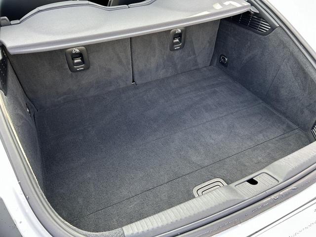 ＴＴクーペ ４５ＴＦＳＩクワトロ　Ｓラインパッケージ　コンフォートＰＫＧ　マトリクスＬＥＤ　シートヒーター　　サイドアシスト　スマホ連携　バーチャルコックピット　バックカメラ　ドライブセレクト　パドルシフト　１８インチＡＷ　１オーナー（16枚目）