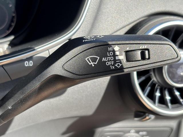 ＴＴクーペ ４５ＴＦＳＩクワトロ　Ｓラインパッケージ　コンフォートＰＫＧ　マトリクスＬＥＤ　シートヒーター　　サイドアシスト　スマホ連携　バーチャルコックピット　バックカメラ　ドライブセレクト　パドルシフト　１８インチＡＷ　１オーナー（29枚目）