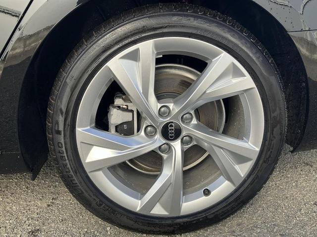 Ａ４ ３５ＴＦＳＩ　Ｓライン　コンフォートＰＫＧ　ＴＶチューナー　ＳラインプラスＰＫＧ　ＡＣＣ　レーンアシスト　サイドアシスト　シートヒーター　パークアシスト　スマホ連携　ワイヤレスチャージ　マトリクスＬＥＤ　１オーナー（24枚目）