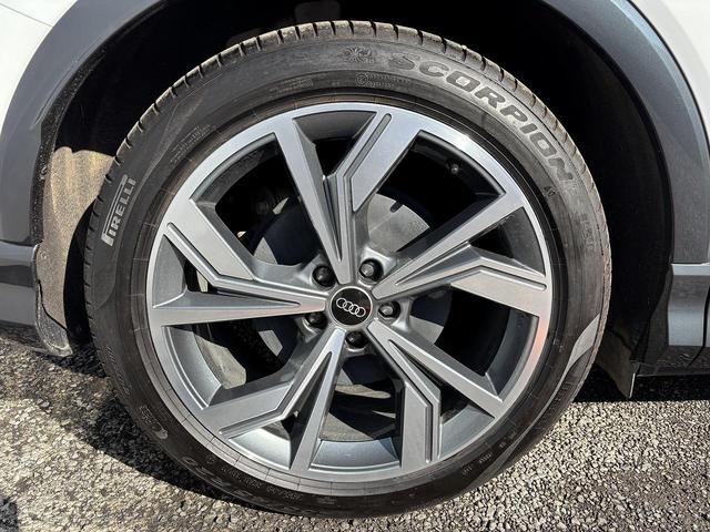 Q4スポーツバック e-トロン 40e-トロン Sライン SラインインテリアプラスPKG マトリクスLEDヘッドライト マルチカラーアンビエントライト パーシャルレザー アンビエントライト ACC レーンアシスト サイドアシスト 全周囲カメラ 純正20インチ(23枚目)