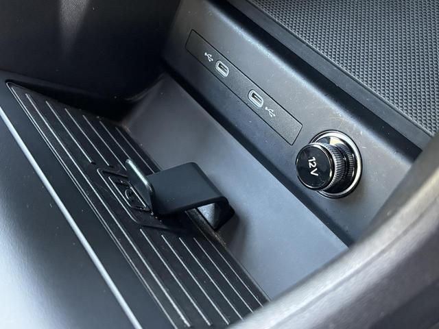 Q4スポーツバック e-トロン 40e-トロン Sライン SラインインテリアプラスPKG マトリクスLEDヘッドライト マルチカラーアンビエントライト パーシャルレザー アンビエントライト ACC レーンアシスト サイドアシスト 全周囲カメラ 純正20インチ(30枚目)