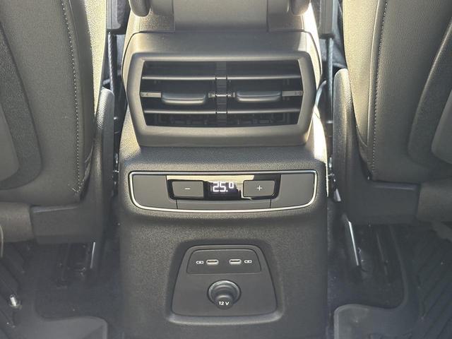 Q4スポーツバック e-トロン 40e-トロン Sライン SラインインテリアプラスPKG マトリクスLEDヘッドライト マルチカラーアンビエントライト パーシャルレザー アンビエントライト ACC レーンアシスト サイドアシスト 全周囲カメラ 純正20インチ(33枚目)