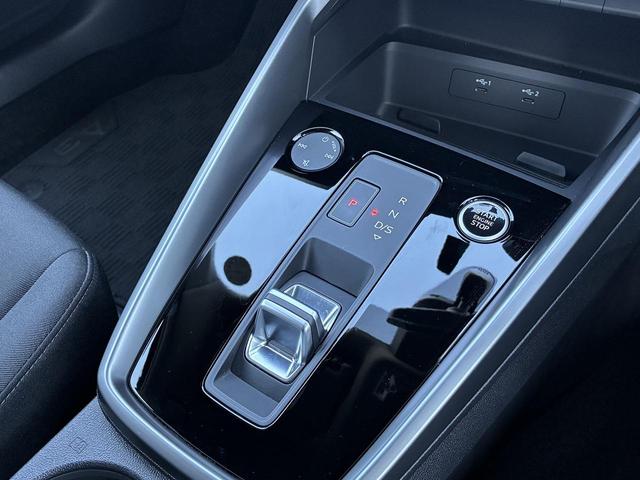 A3 スポーツバック30TFSIアドバンスド コンビニエンス&アシスタンスPKG ナビゲーションPKG テクノロジーPKG シートヒーター サイドアシスト レーンアシスト ACC バックカメラ ワイヤレスチャージ スマホ連携 1オーナー(29枚目)