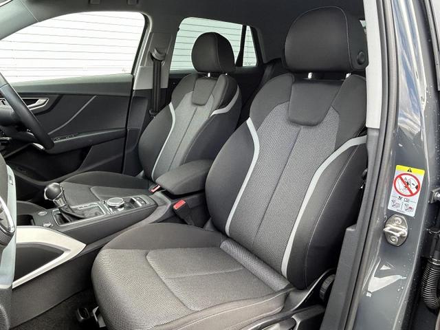 Q2 30TFSIスポーツ オプション17インチAW アシスタンスPKG ナビゲーションPKG レーンアシスト サイドアシスト ACC スマホ連携 バーチャルコックピット バックカメラ シートヒーター 電動リアゲート 1オーナー(14枚目)