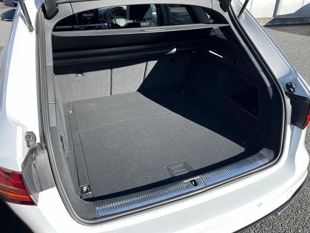 A4アバント ブラックスタイルプラス 250台限定車 専用19インチAW 全席シートヒーター ブラックスタイリングPKG コンフォートPKG SラインプラスPKG 全周囲カメラ パークアシスト ワイヤレスチャージ 1オーナー(17枚目)