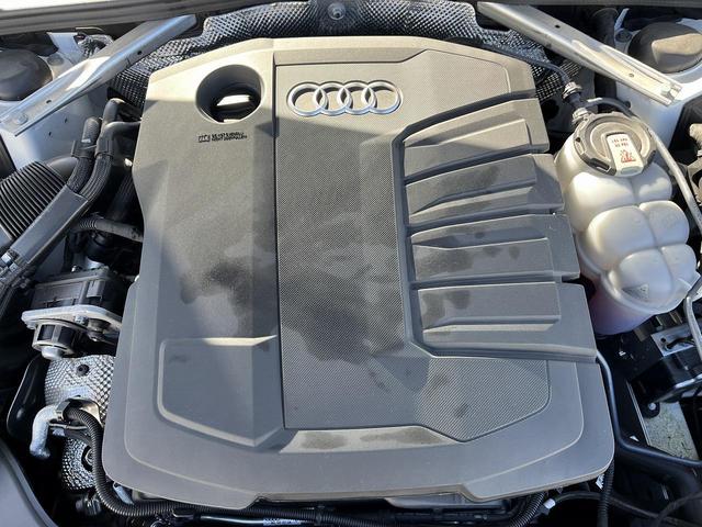 A4アバント ブラックスタイルプラス 250台限定車 専用19インチAW 全席シートヒーター ブラックスタイリングPKG コンフォートPKG SラインプラスPKG 全周囲カメラ パークアシスト ワイヤレスチャージ 1オーナー(18枚目)