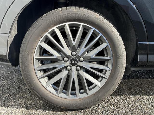 Q3 35TFSI Sライン コンビニエンスアシスタンスPKG プラスPKG TVチューナー スマホ連携 ACC レーンアシスト サイドアシスト ドライブセレクト 全周囲カメラ ワイヤレスチャージ プライバシーガラス 1オーナー(13枚目)