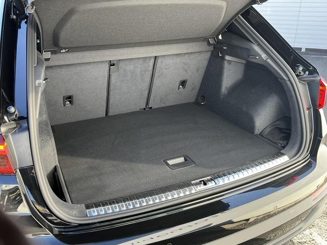 Q3 35TFSI Sライン コンビニエンスアシスタンスPKG プラスPKG TVチューナー スマホ連携 ACC レーンアシスト サイドアシスト ドライブセレクト 全周囲カメラ ワイヤレスチャージ プライバシーガラス 1オーナー(16枚目)