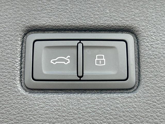 Q7 50TDIクワトロ Sライン レザーシートPKG ブラックスタイリングPKG OP21インチAW デジタルOLEDリアライト オールホイールステアリング シートマッサージ機能 レーザーライトPKG 1オーナー(26枚目)