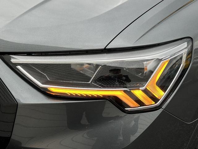 Q3スポーツバック 35TDIクワトロ Sライン ブラックスタイリング コンビニエンスアシスタンスPKG スマホ連携 全周囲カメラ ドライブセレクト ACC レーンアシスト サイドアシスト バーチャルコックピット 1オーナー(12枚目)