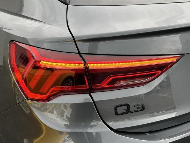 Q3スポーツバック 35TDIクワトロ Sライン ブラックスタイリング コンビニエンスアシスタンスPKG スマホ連携 全周囲カメラ ドライブセレクト ACC レーンアシスト サイドアシスト バーチャルコックピット 1オーナー(24枚目)