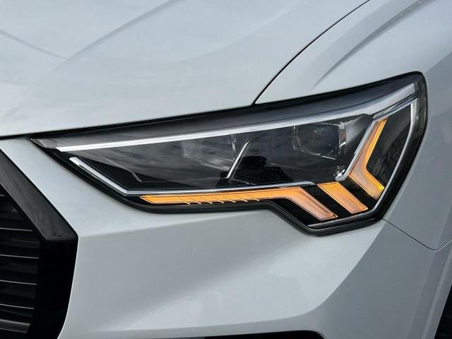 Ｑ３ ３５ＴＦＳＩ　Ｓライン　コンビニエンス＆アシスタンスＰＫＧ　プラスＰＫＧ　ブラックスタイリングＰＫＧ　ＯＰ１９インチＡＷ　スマホ連携　ＡＣＣ　レーンアシスト　サイドアシスト　パーシャルレザー　シートヒーター　１オーナー（12枚目）