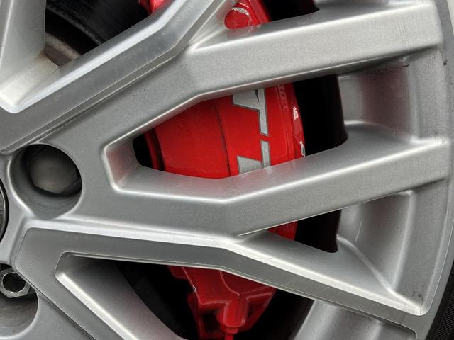 ＴＴＳクーペ ２．０ＴＦＳＩ　クワトロ　エクステンデットレザーＰＫＧ　アシスタンスＰＫＧ　Ｂ＆Ｏ　ファインナッパーレザー　レッドキャリパー　ホールドアシスト　シートヒーター　アドバンスドキー　可変式リヤ　ビルトインＥＴＣ　バックカメラ（27枚目）