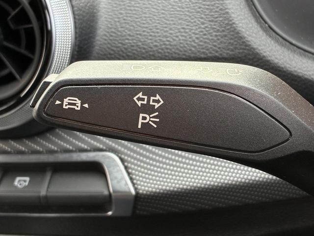 Ｑ２ １ｓｔエディション　１２５台限定車　ブラックスタイリングＰＫＧ　専用１９インチＡＷ　ＳｌｉｎｅプラスＰＫＧ　マトリクスＬＥＤ　テクノロジーＰＫＧ　コントラストペイント　ＡＣＣ　レーンキープ　ドライブセレクト　１オーナー（8枚目）