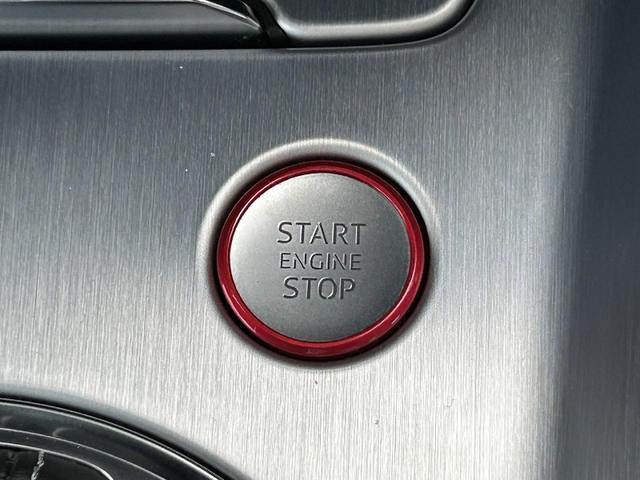 ＴＴＳクーペ アーバンスポーツリミテッド　１１０台限定車　アシスタンスＰＫＧ　Ｂａｎｇ＆Ｏｌｕｆｓｅｎ　レッドブレーキキャリパー　ファインナッパレザー　プライバシーガラス　クルーズコントロール　バックカメラ　限定カラー（9枚目）