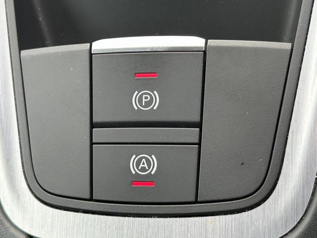 ＴＴＳクーペ アーバンスポーツリミテッド　１１０台限定車　アシスタンスＰＫＧ　Ｂａｎｇ＆Ｏｌｕｆｓｅｎ　レッドブレーキキャリパー　ファインナッパレザー　プライバシーガラス　クルーズコントロール　バックカメラ　限定カラー（22枚目）