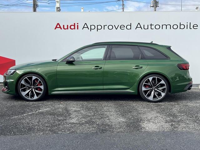 ＲＳ４アバント ベースグレード　カーボンスタイリングＰＫＧ　Ｂ＆Ｏ　ＲＳスポーツエキゾースト　ＯＰ２０インチＡＷ　マッサージシート　デコラティブパネルカーボン　レッドキャリパー　スマホ連携　ＡＣＣ　レーンアシスト　　サイドアシスト（21枚目）