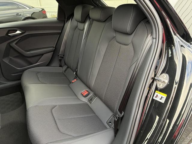 ���y��ȃn�[�t���U�[�V�[�g�z�w���X�́A�֓��ő�K�͂̍݌ɑ䐔��W�����Ă���܂��B���ꂽ���[�h�ɂ��ԗ���ۊǂ��Ă���܂��̂ŁA���\��̏�ł̂�������������߂��Ă���܂��I�x