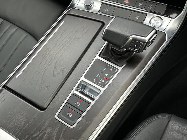 Ａ６ ５５ＴＦＳＩクワトロ　デビューパッケージ　ＯＰ２０インチＡＷ　アシスタンスＰＫＧ　ＨＤマトリクスＬＥＤライト　デビューＰＫＧ　パワークロージングドア　プライバシーガラス　全周囲カメラ　黒革　全席シートヒーター　ドライブセレクト　４ゾーンＷＡＣ（23枚目）