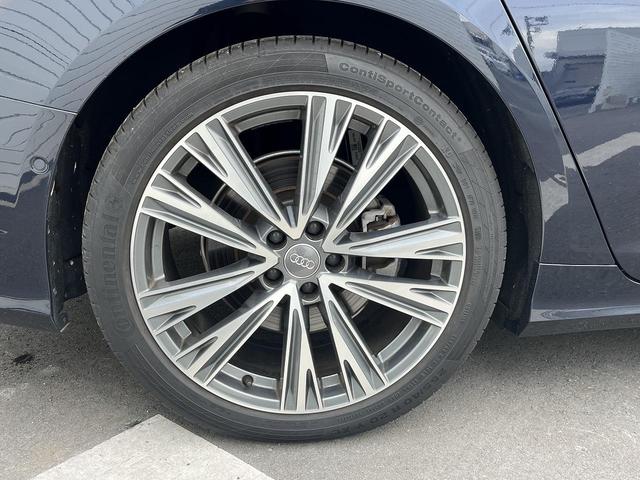 Ａ６ ５５ＴＦＳＩクワトロ　デビューパッケージ　ＯＰ２０インチＡＷ　アシスタンスＰＫＧ　ＨＤマトリクスＬＥＤライト　デビューＰＫＧ　パワークロージングドア　プライバシーガラス　全周囲カメラ　黒革　全席シートヒーター　ドライブセレクト　４ゾーンＷＡＣ（29枚目）