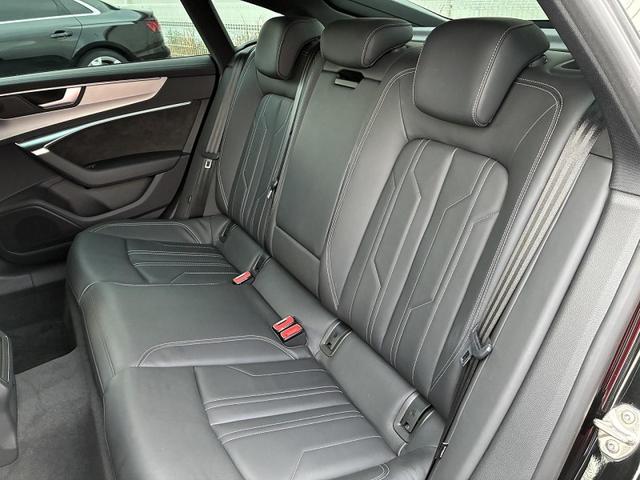 ����ȃV�[�g�w���X�́A�S���g�b�v�N���X�̍݌ɑ䐔��W�����Ă���܂��B���ꂽ���[�h�ɂ��ԗ���ۊǂ��Ă���܂��̂ŁA���\��̏�ł̂�������������߂��Ă���܂��I�x